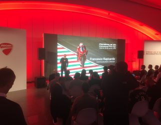 equipo audiovisual para eventos