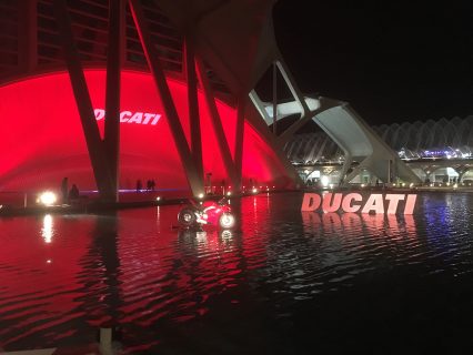 Letras corporeas en Valencia